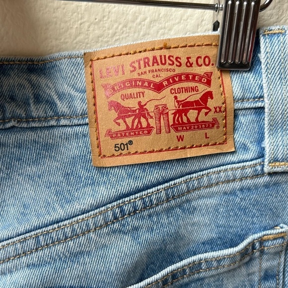 Levi’s Light Blue Wash Tango Hazy Daisy Floral Print 501 Skinny Jeans 26x28 - Picture 10 of 15